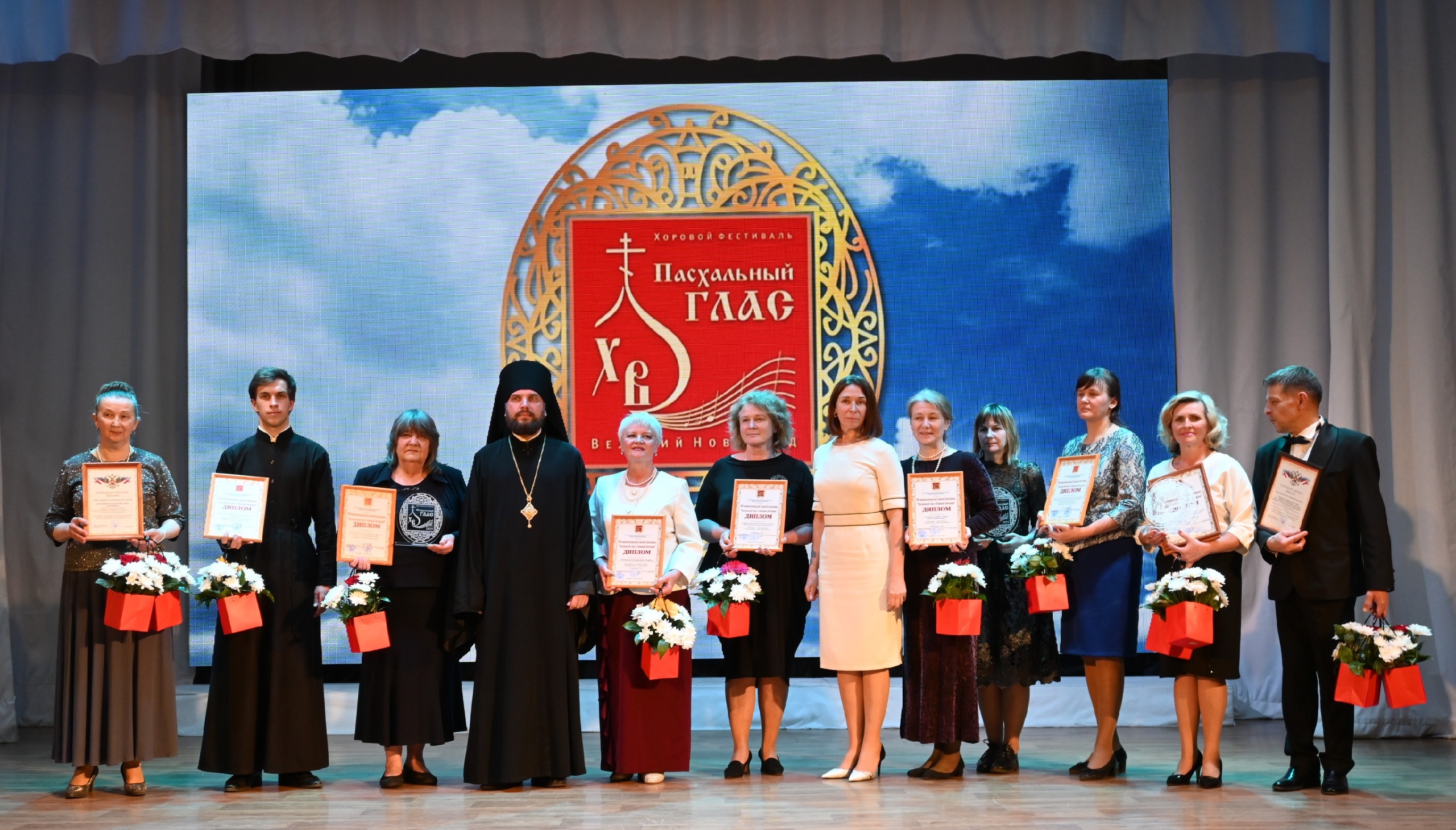 В Центре культуры имени Тимура Фрунзе состоялся концерт в рамках VIII межрегионального Хорового фестиваля "Пасхальный глас".