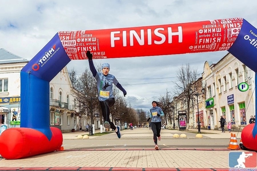 Осталось 2 недели до захватывающего, спортивного, легкоатлетического забега "Старорусский полумарафон", который состоится 26 мая 2024 года!.