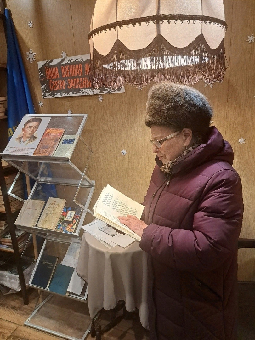 14 февраля в Литературном киоске состоялась очередная встреча "Наша военная молодость - Северо-Западный фронт. Михаил Светлов", посвящённая 80-летию освобождения города Старая Русса от немецко- фашистских захватчиков..
