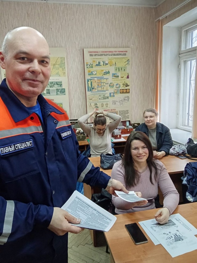 В учебно-консультационном пункте МБУ "Управление по делам ГО и ЧС" состоялось занятие для сотрудников МБУК "Межпоселенческая централизованная библиотечная система" ..
