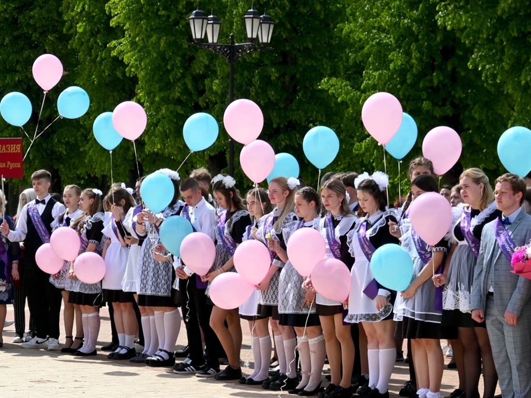 Сегодня на Соборной площади состоится торжественное мероприятие "Последний звонок"🔔.