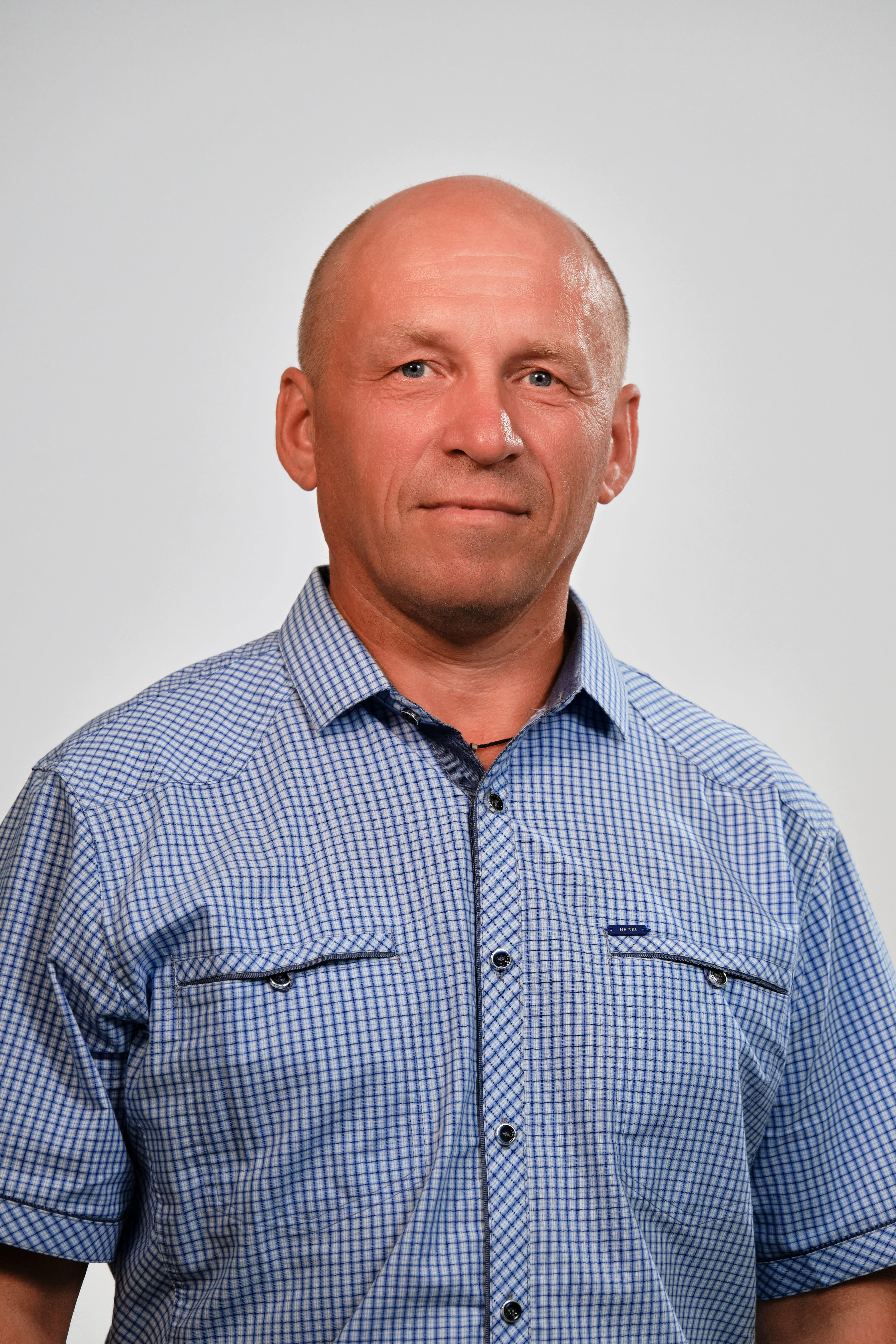 Степанов Денис.